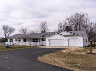 28 W Broomfield Rd, Mount Pleasant, MI 48858