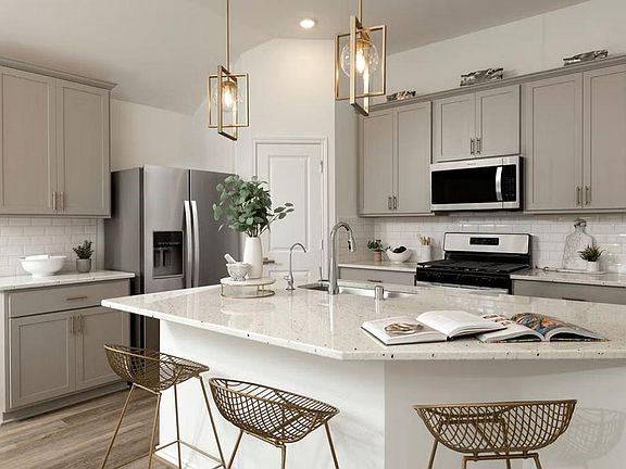 2nd image of 3214 Raintree Crescent Trl