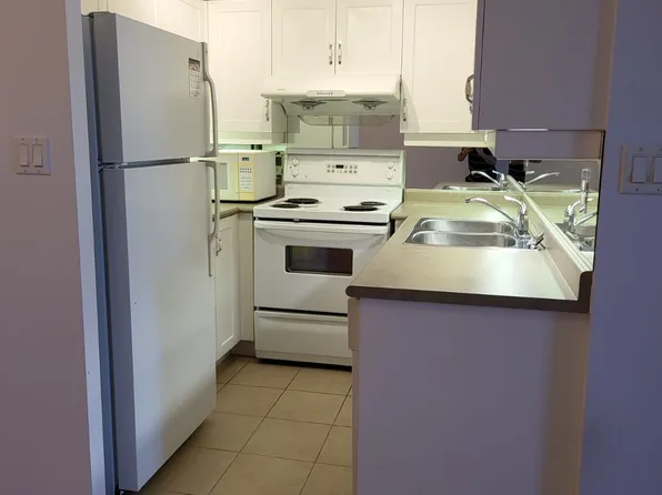 3 Rean Dr #1805, Toronto, ON M2K 3C2
