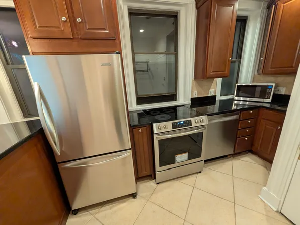 382 Commonwealth Ave APT 52, Boston, MA 02215