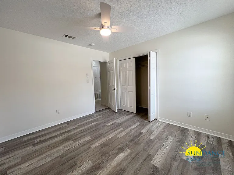 237 Lindberg St — Photo 8