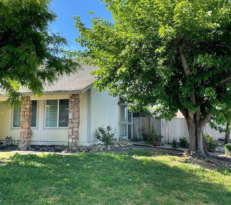 2nd image of 1158 Cielo Cir