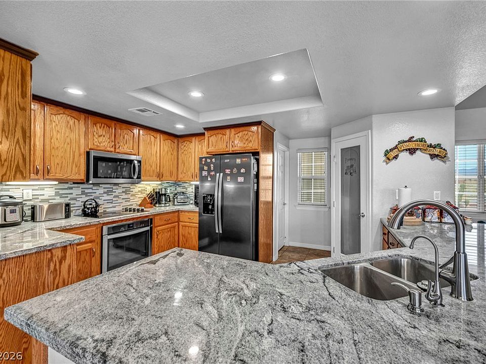 1st image of 661 Fangio Ln