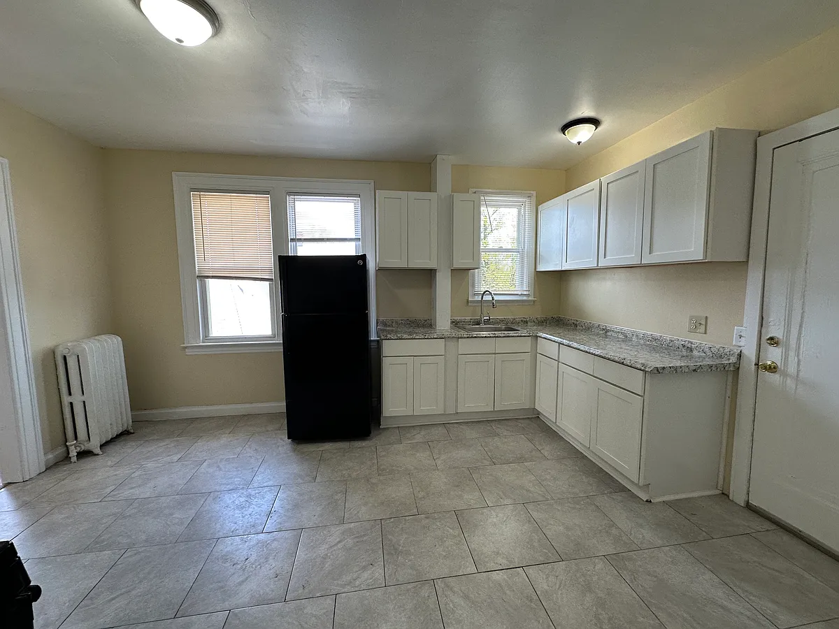 Building Photo - 62 Fairfield St #2B
