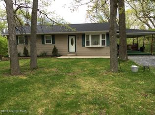 1271 E Lizard Creek Rd, Lehighton, PA 18235