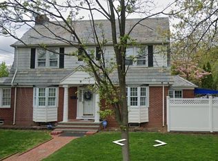 134 Trinity Pl, West Hempstead, NY 11552