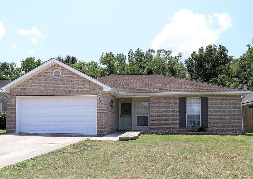 1st image of 2613 Carrie Ln