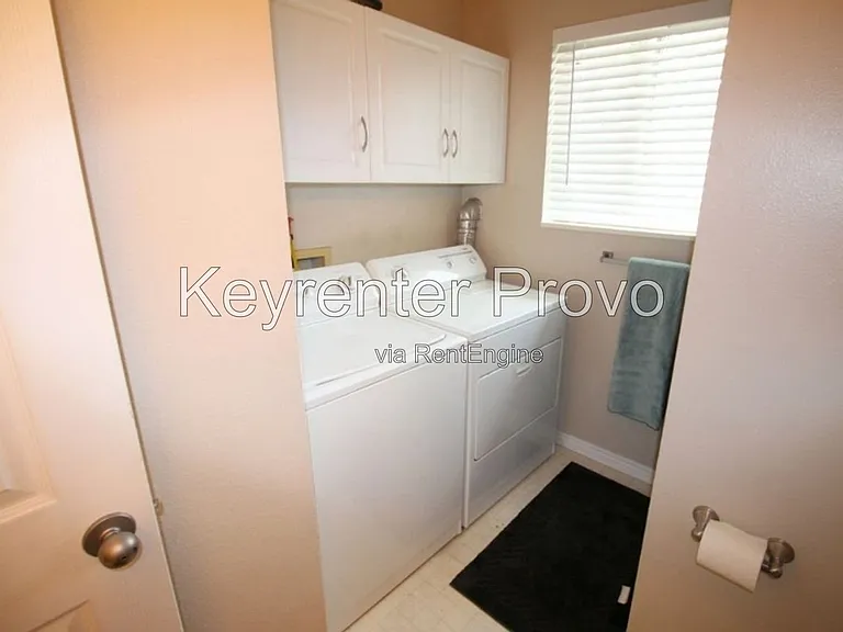 1039 S Freedom Blvd — Photo 5