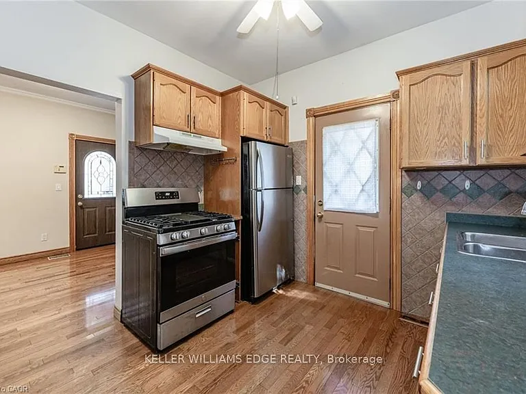 252 Beechwood Ave — Photo 12