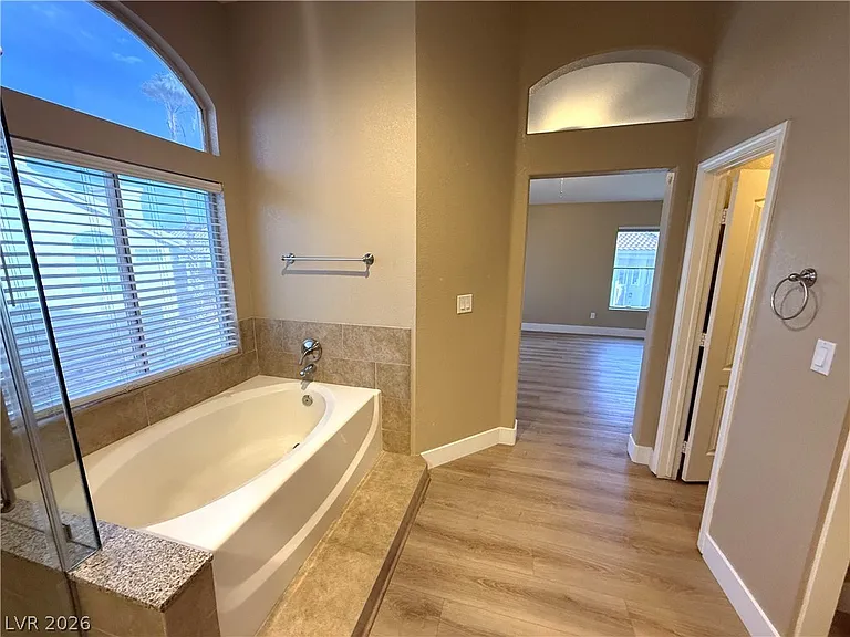 136 Serenade Ct — Photo 25