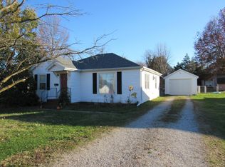 636 W Washington St, Marshfield, MO 65706