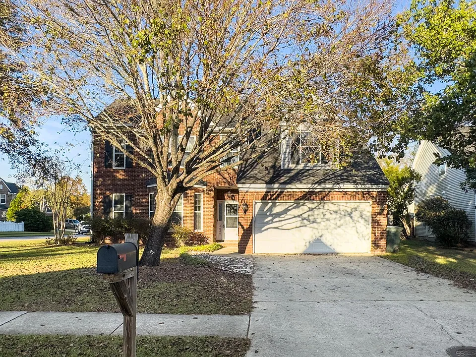 4080 Laurelwood Dr