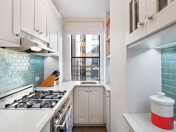 3rd image of 45 5th Ave APT 9C