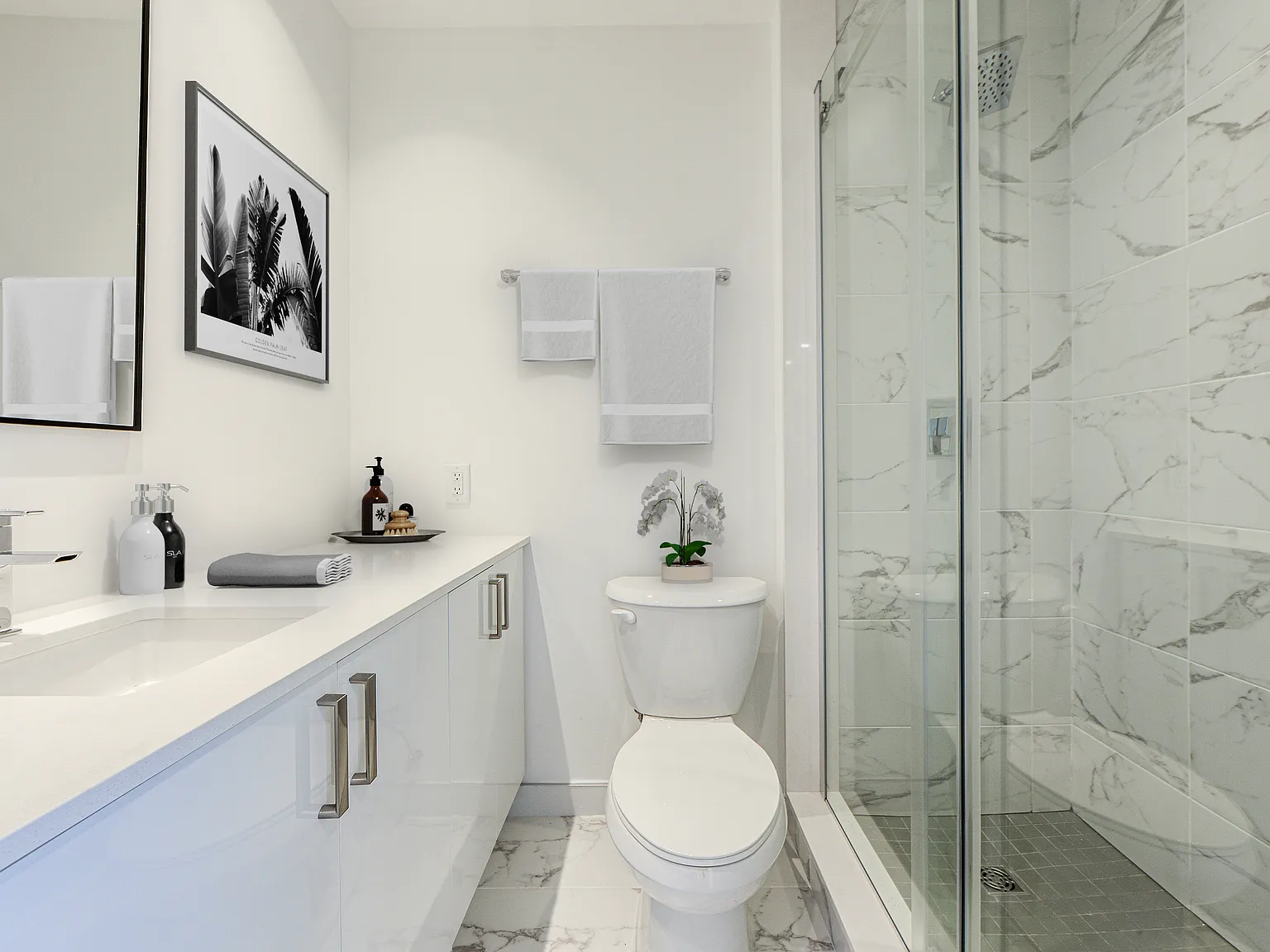 The Kingsview — Photo 4