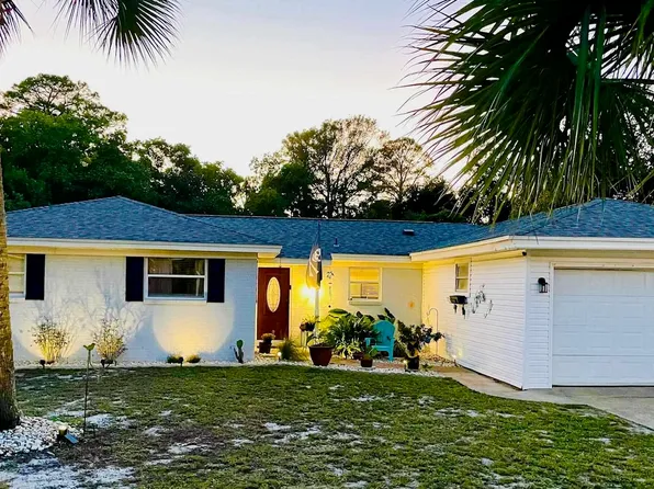 1063 Circle Ln, Gulf Breeze, FL 32563