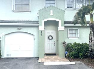 4842 Grapevine Way, Davie, FL 33331