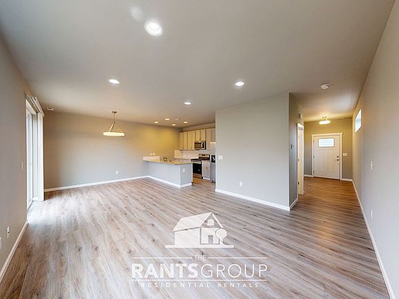 5th image of 6913 Delaney Ln NE #A