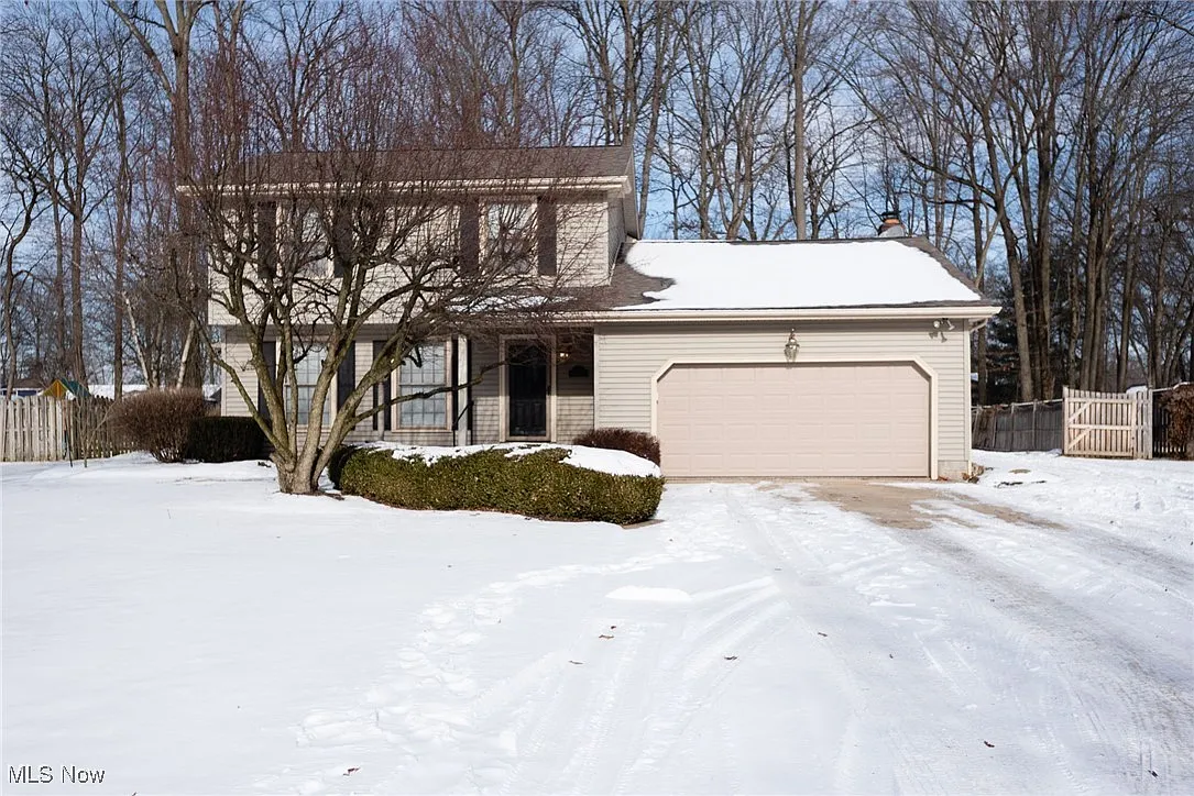 289 Cricklewood Dr photo 1