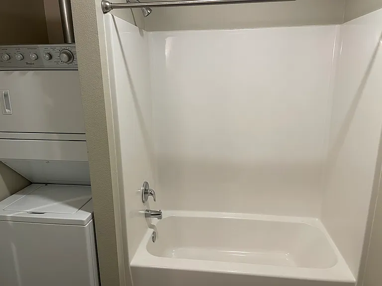 Campus Lofts — Photo 36