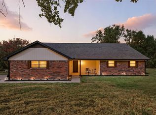 525 Ward Ln, Burleson, TX 76028