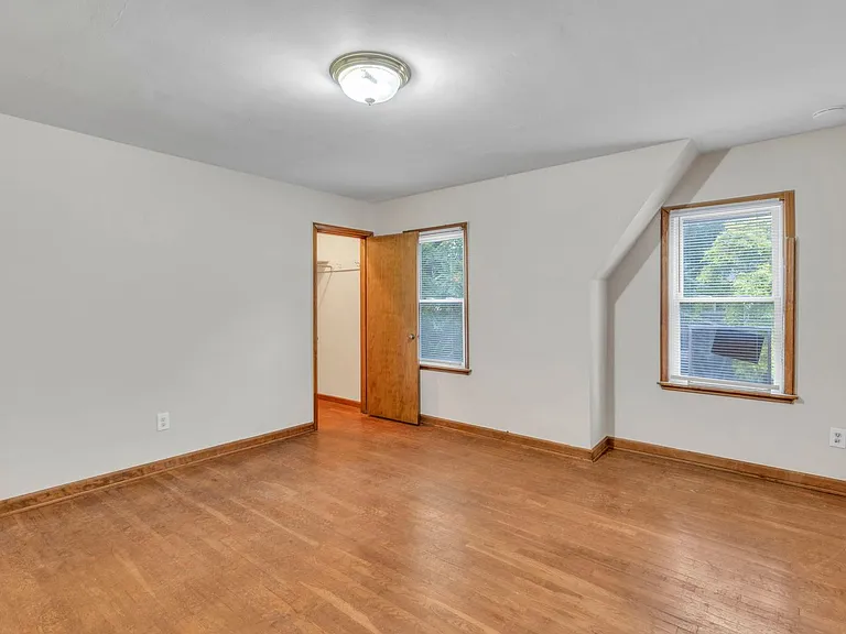 47-53 S Burgess Ave — Photo 16