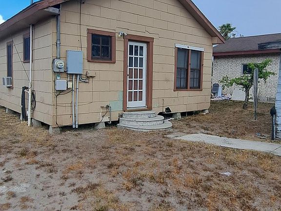 2nd image of 1239 E Yoakum Ave