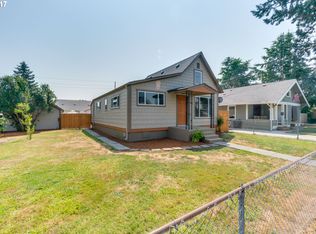 906 S 4th Ave, Kelso, WA