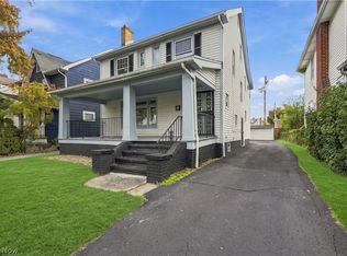 2119 Hampstead Rd, Cleveland Heights, OH 44118