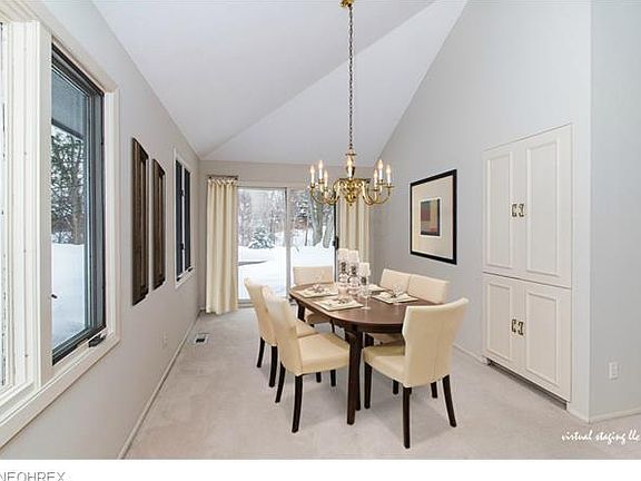 5th image of 21 Deerfield Ln