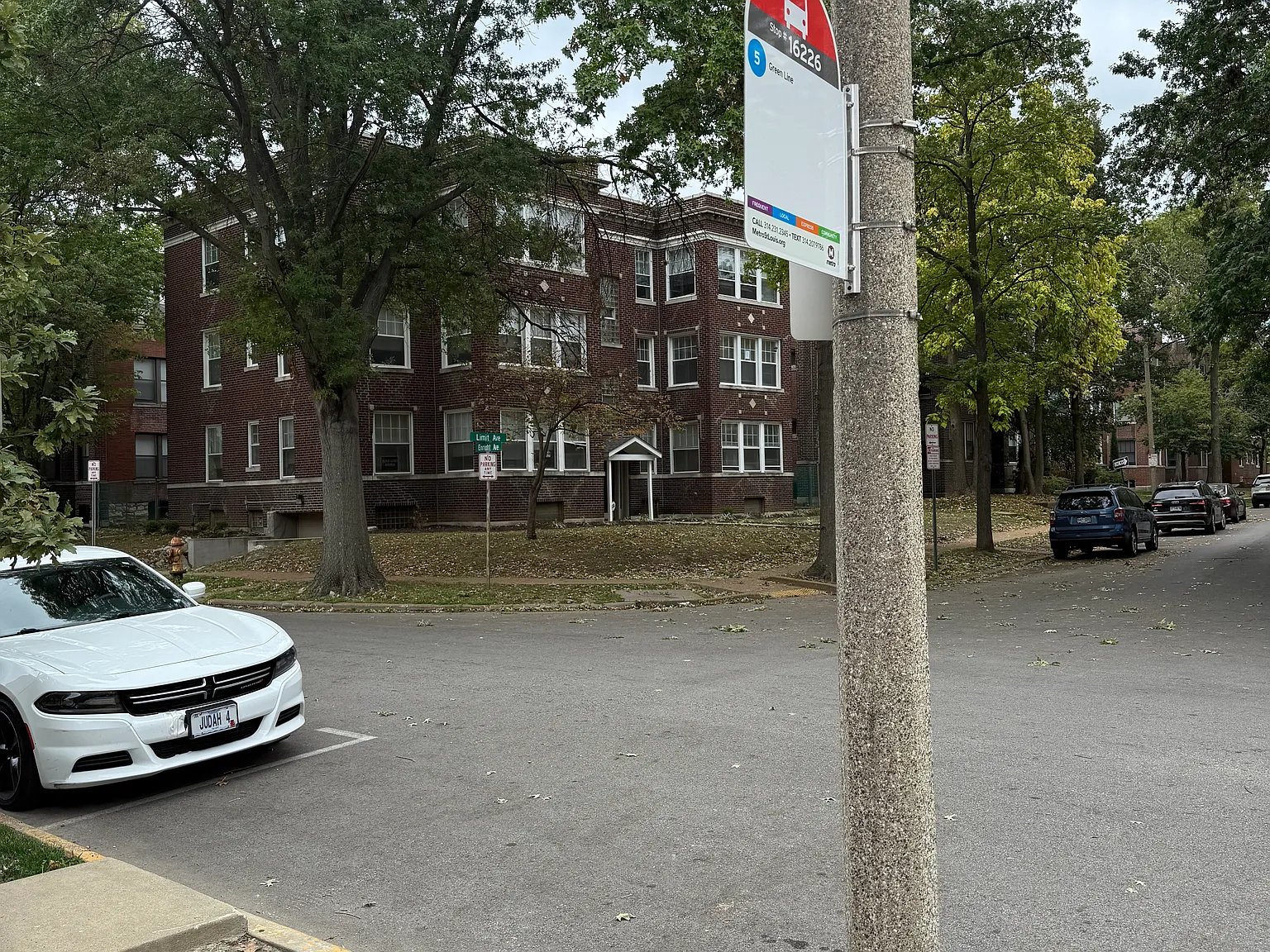 2 bed, 1000 sqft, $1,595 — Photo 1