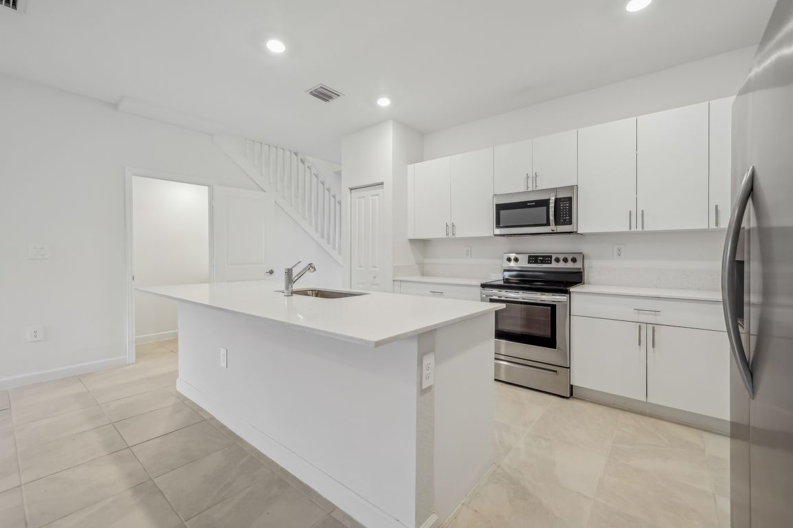 SW 148 Ave-011.jpg