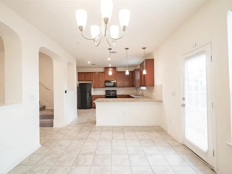 6412 Carriage Pines Dr — Photo 7