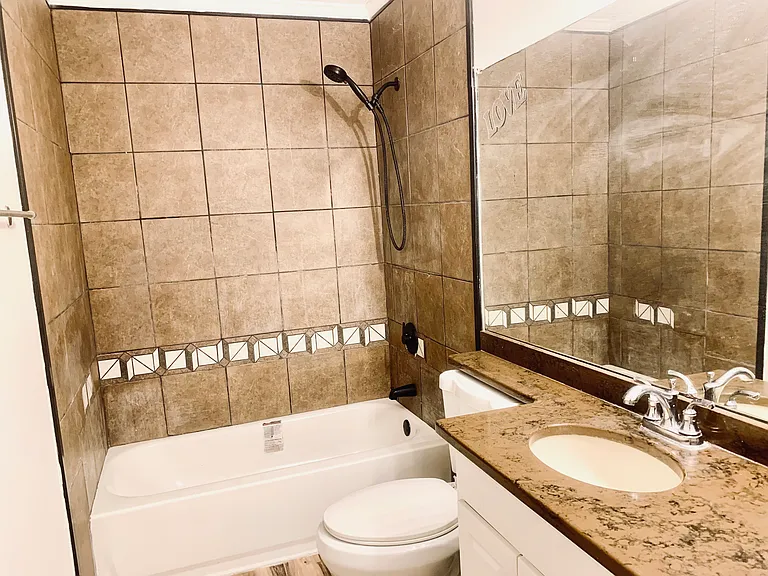 107110 Egmont Rd #21 — Photo 3