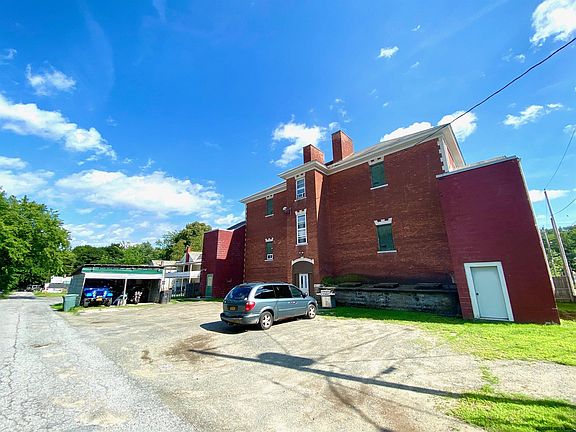 2nd image of 611 Palmer Ave