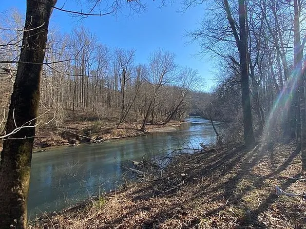 490 Highway South Riv, Livingston, KY 40445