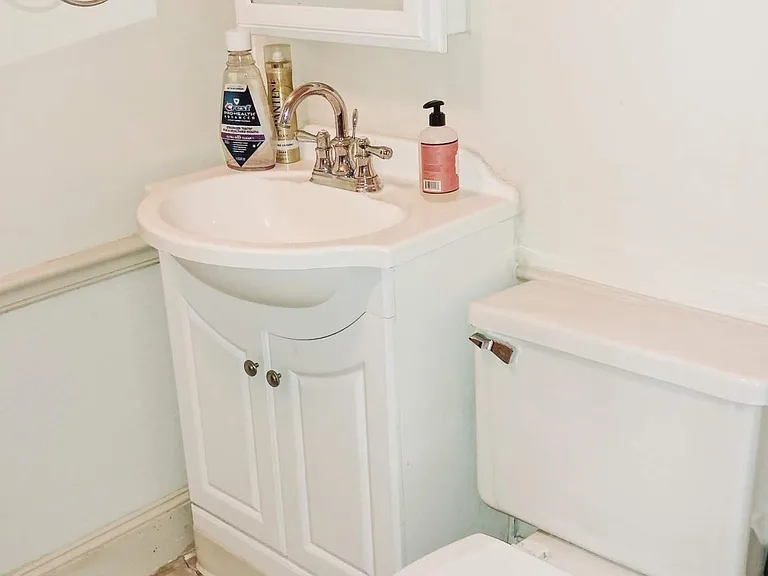 4408 Oak Park Ave #UPSTAIRS — Photo 7