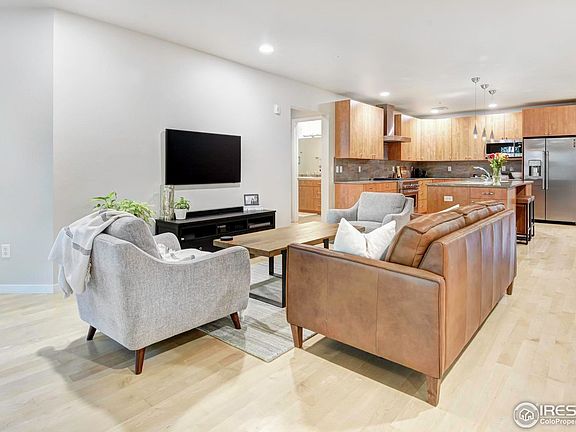 4th image of 1110 Neon Forest Cir #C