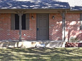 3311 Robinson Dr, Pearland, TX 77581