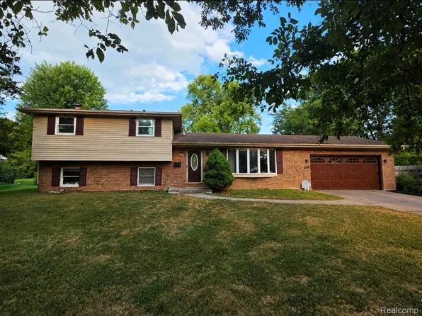 461 Craemer Dr, Frankenmuth, MI 48734