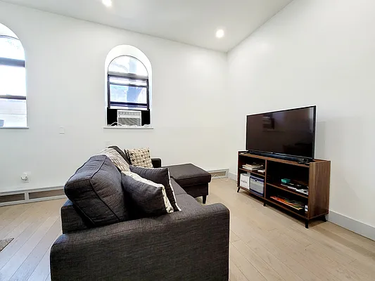 Rented by Kleier Residential | media 1