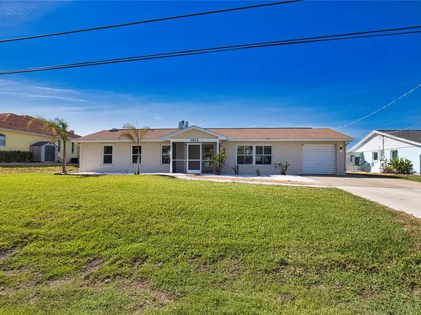1933 Oregon Trl, Englewood, FL 34224