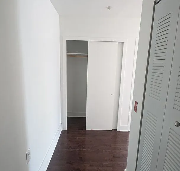 720 Monmouth St — Photo 13
