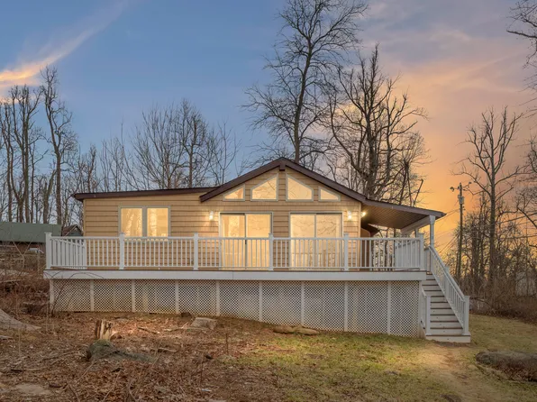 78 Luchase Rd, Linden, VA 22642