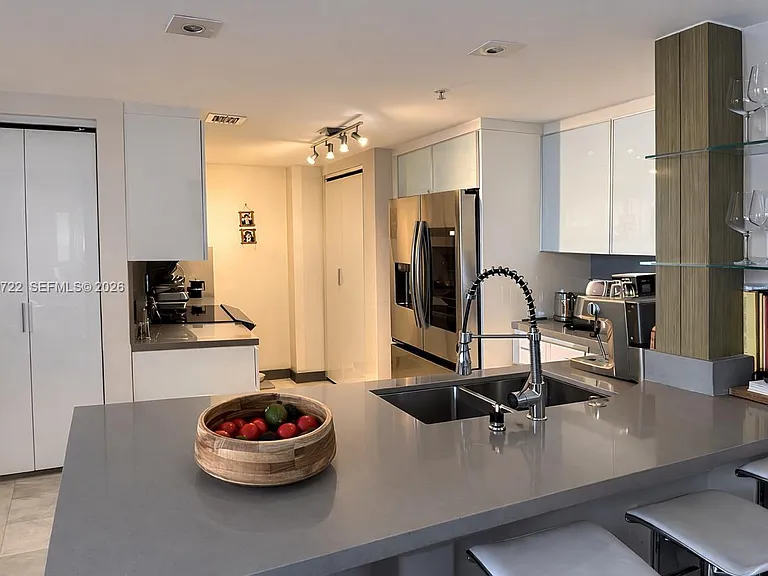 701 Brickell Key Blvd #1611 — Photo 1