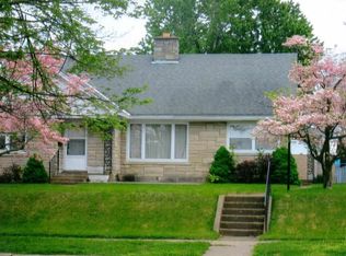 938 10th St, Tell City, IN 47586
