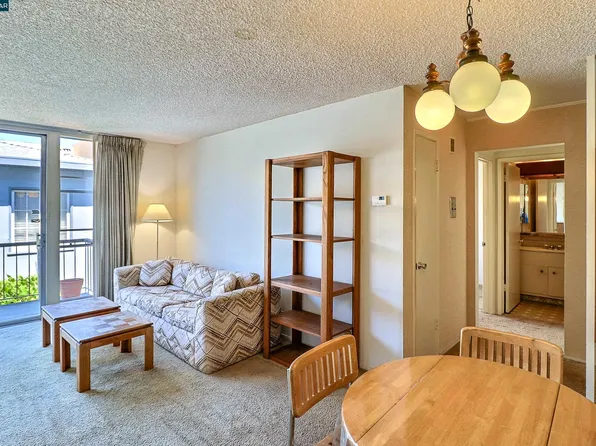811 York St APT 331, Oakland, CA 94610