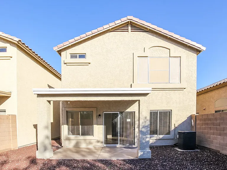 2018 N 106th Ln — Photo 14