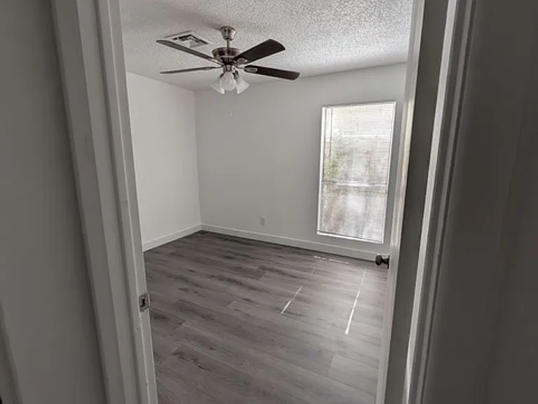 7340 W Tuckey Ln — Photo 22