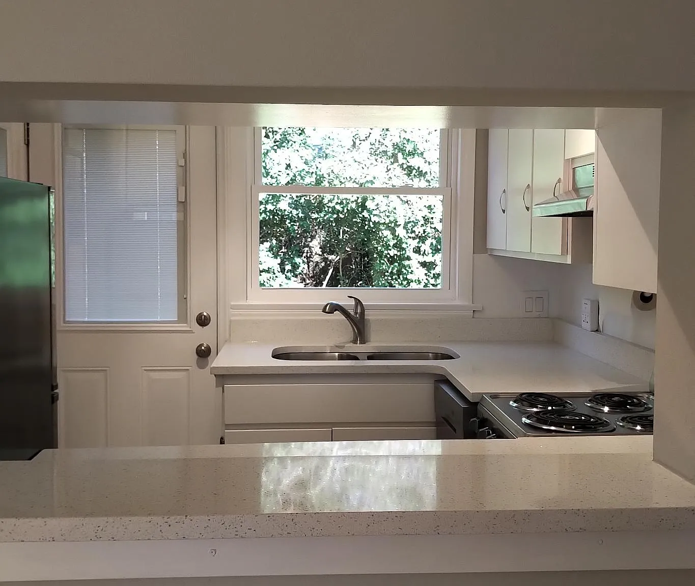 2 bed, 768 sqft, $1,995 — Photo 4