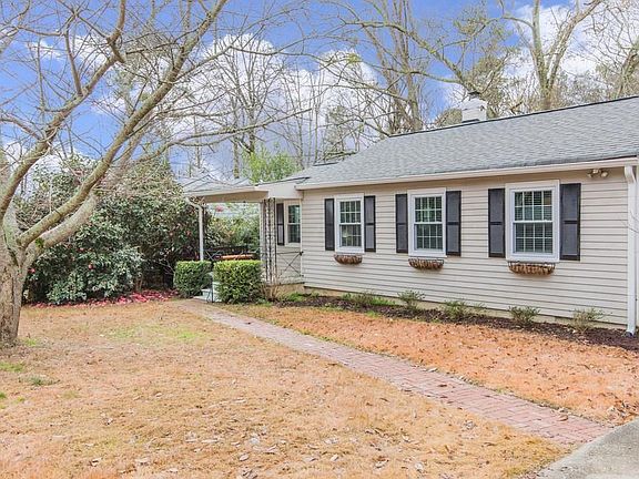 3rd image of 2206 Clairmont Ter